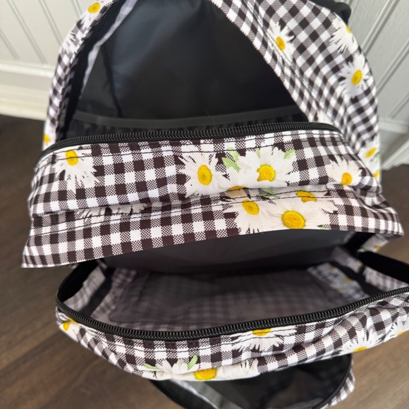 XL Daisy Jansport Backpack - Picture 5 of 7